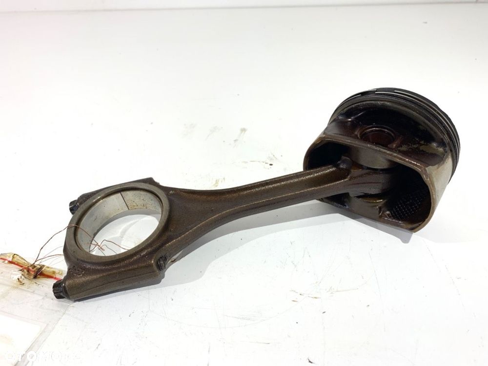 TŁOK Z KORBOWODEM - 114.00 PLN - AUDI A6 C6 (4F2) 2004 - 2011 2.4 130 kW [177 KM] benzyna 2004 - - 2