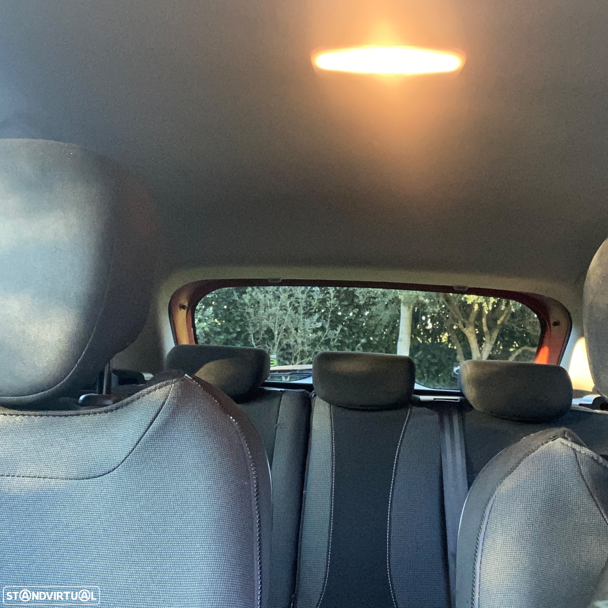 Renault Captur 1.5 dCi Exclusive - 13