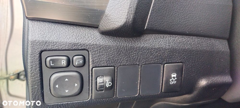 Toyota Auris 1.4 D-4D Edition - 14