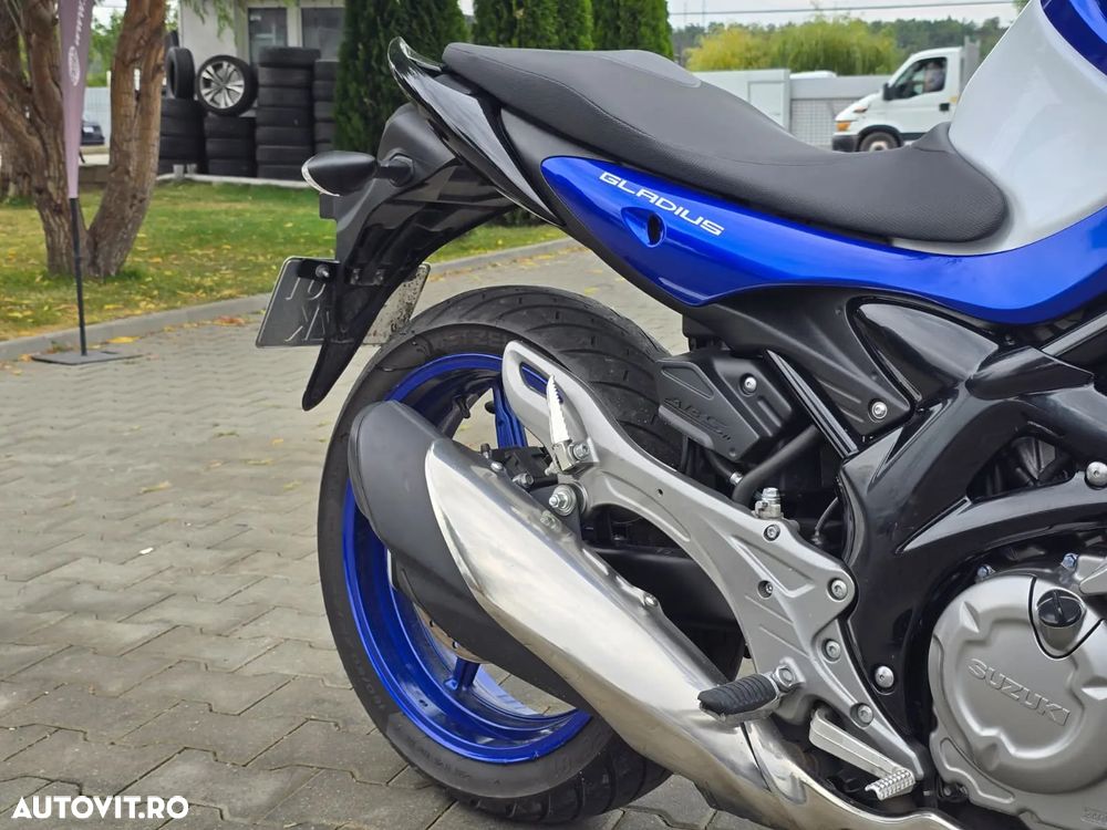 Suzuki SFV 650 Gladius - 10