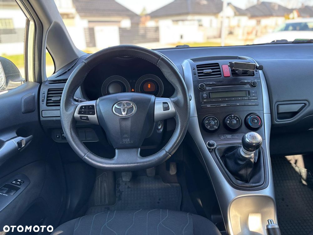 Toyota Auris 1.4 D-4D Luna EU5 - 10