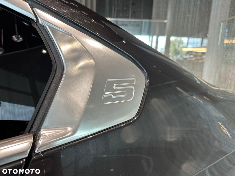 BMW Seria 5 520d mHEV - 10