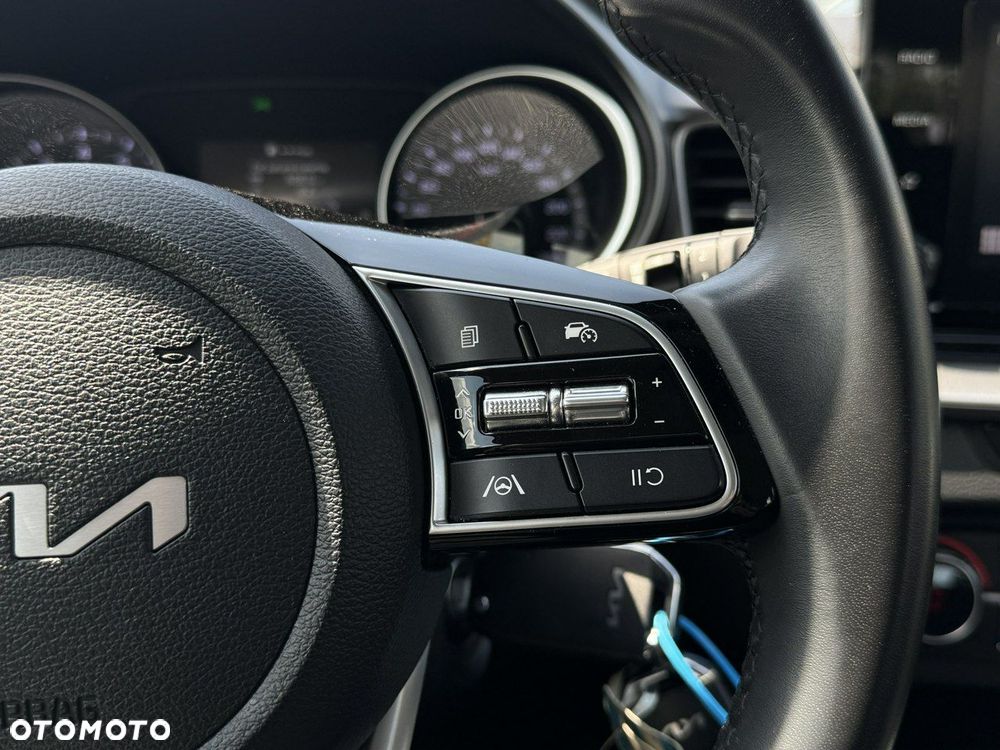 Kia Ceed 1.5 T-GDI M - 11