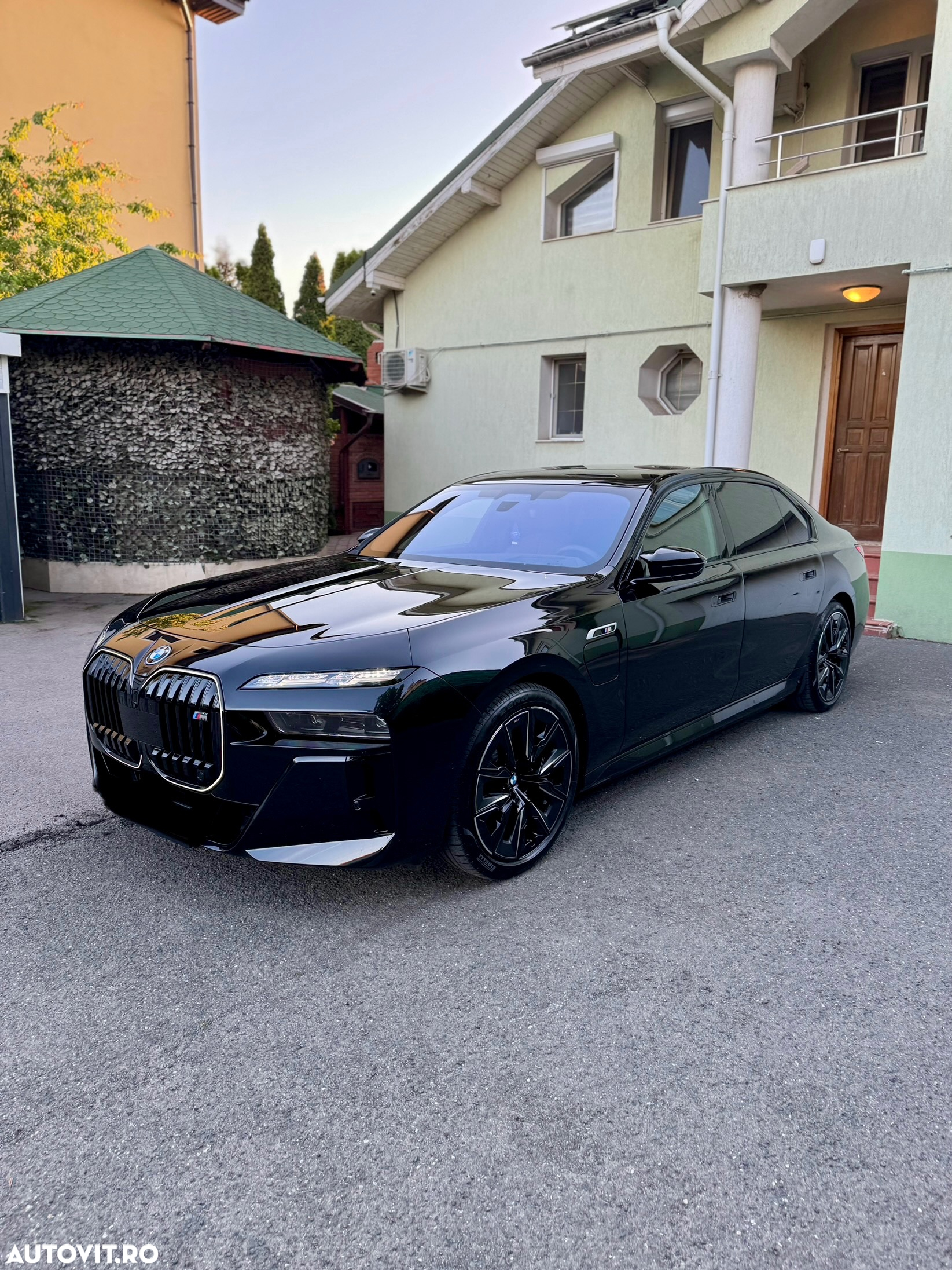 BMW M7 M760e xDrive AT PHEV - 6
