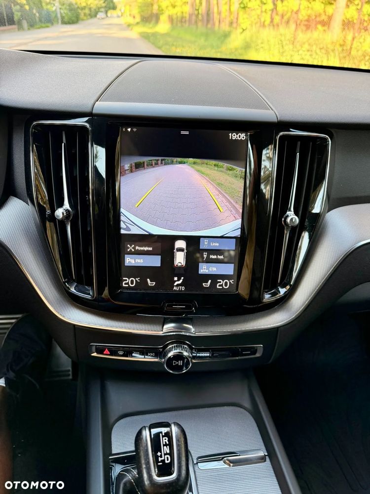 Volvo XC 60 D4 AWD R-Design - 16
