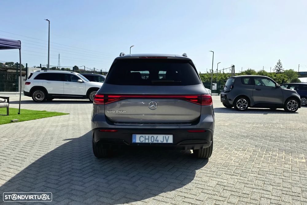 Mercedes-Benz EQB 250+ AMG Line - 8