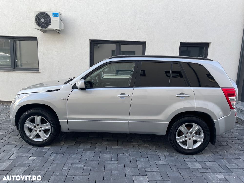 Suzuki Grand Vitara 1.9 DDiS Comfort DPF - 9