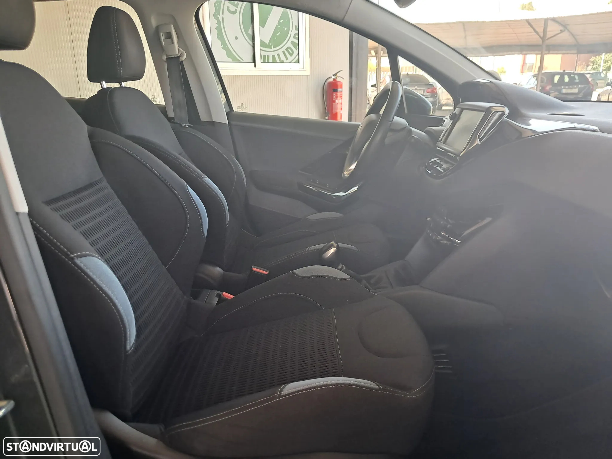 Peugeot 208 1.2 PureTech Allure - 7
