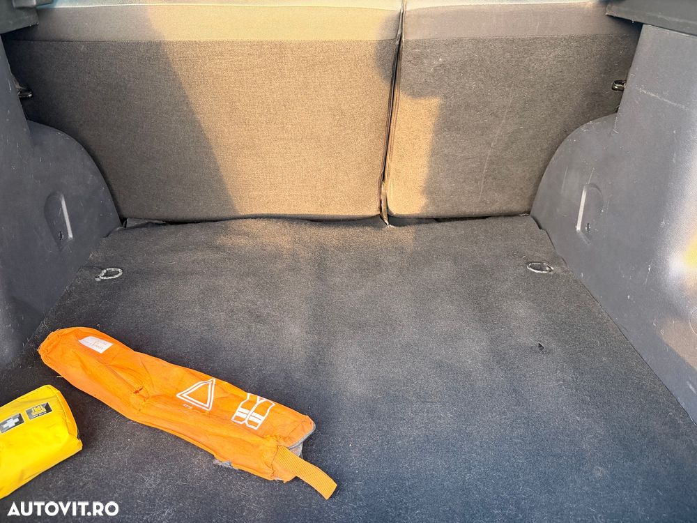 Dacia Duster 1.5 dCi 4x2 Laureate - 16