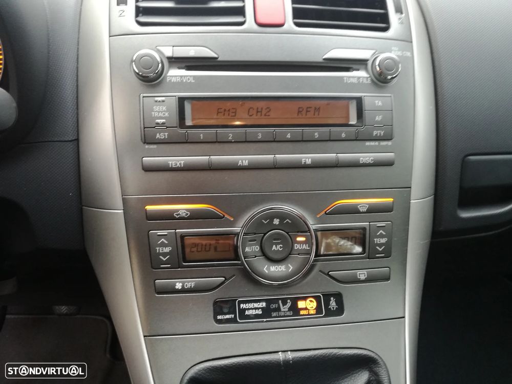 Toyota Auris 1.4 D-4D ACtive+AC - 19