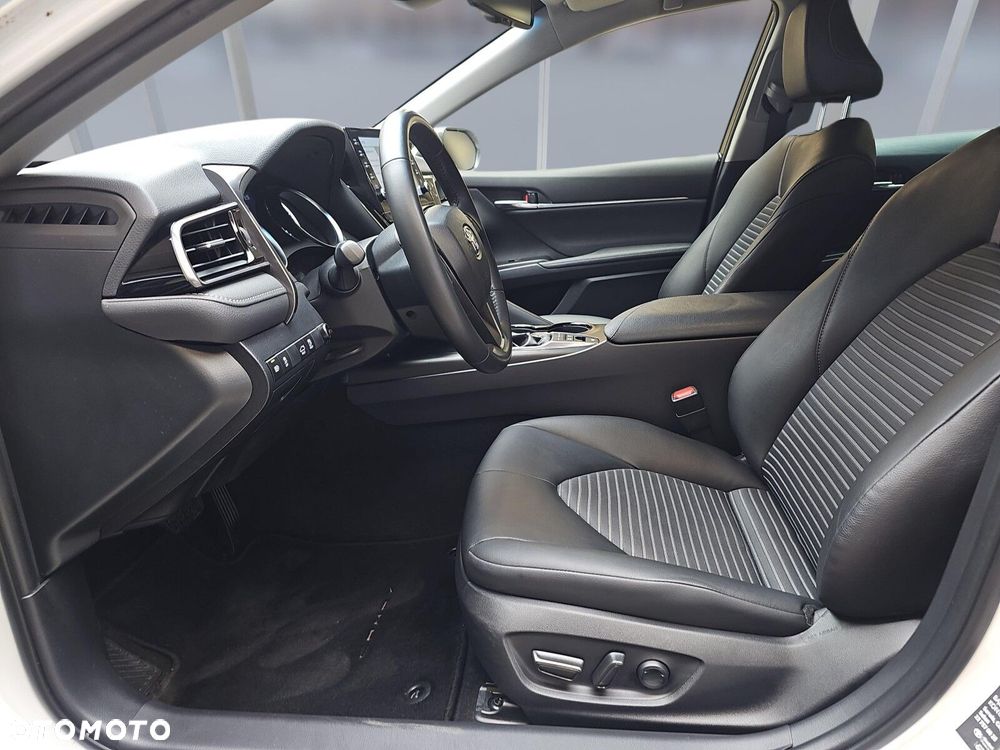 Toyota Camry 2.5 Hybrid Prestige CVT - 10