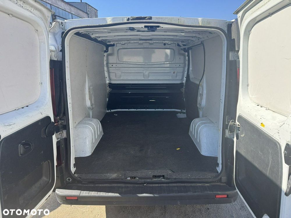 Opel Vivaro - 12