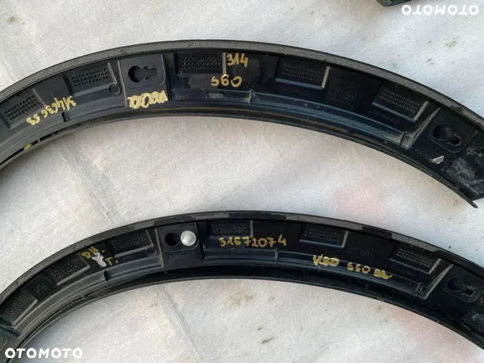Volvo S60 CC listwa błotnik prawy tył 31672074 - 5