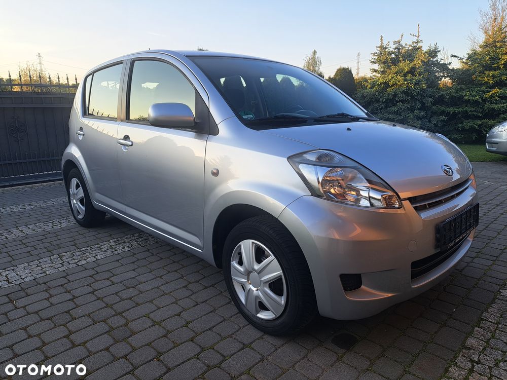 Daihatsu Sirion 1.0 - 2