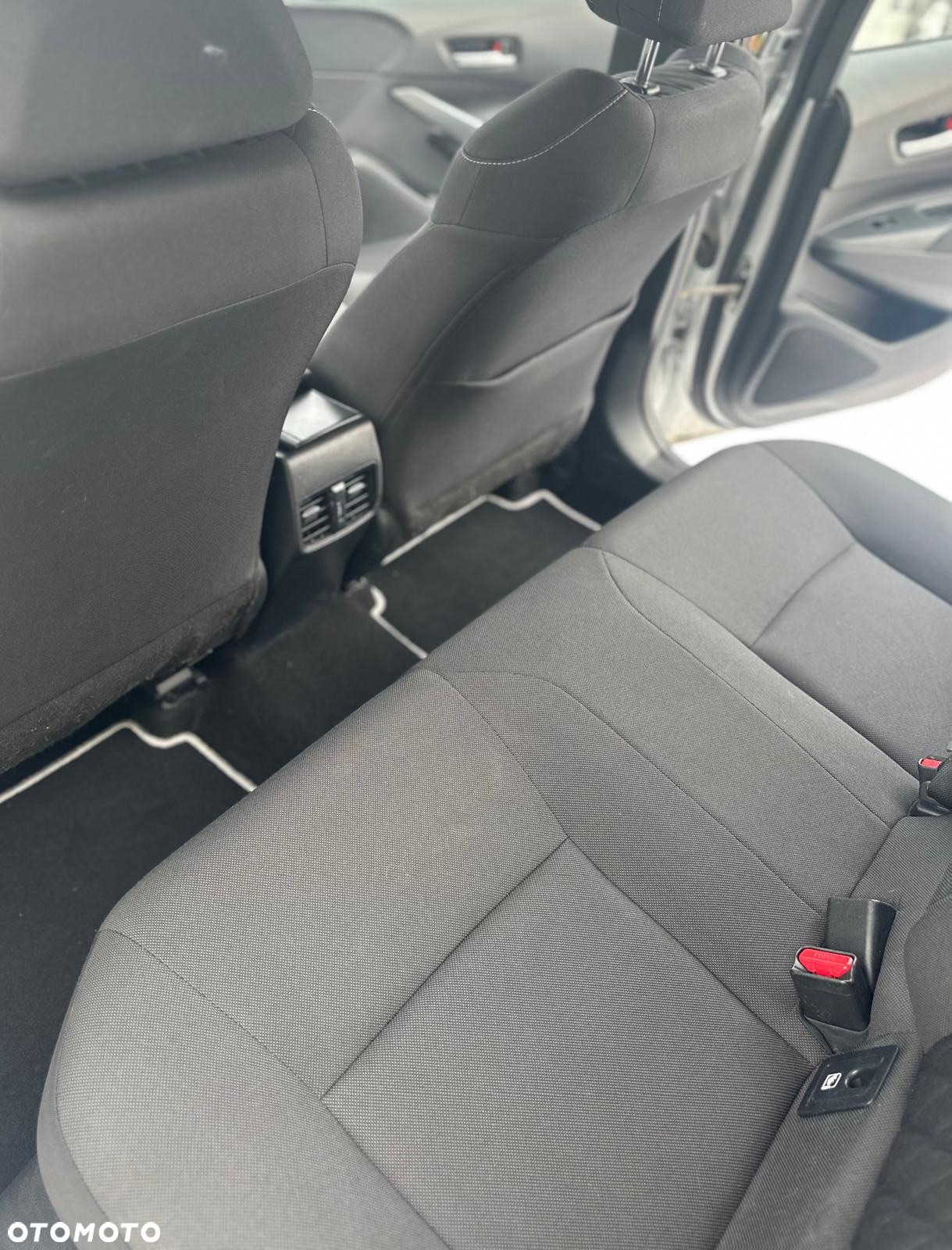 Toyota Corolla 1.8 Hybrid Comfort - 26