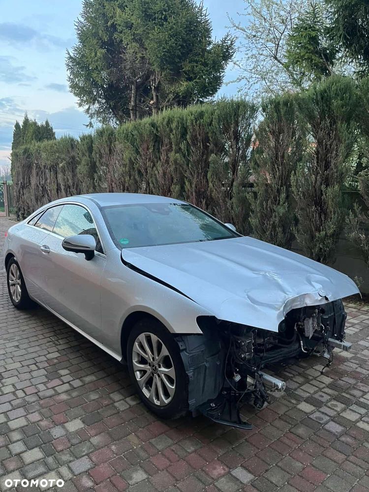 Mercedes-Benz Klasa E 200 9G-TRONIC Avantgarde - 5