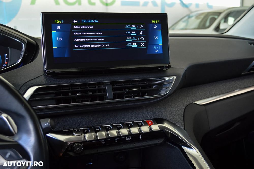Peugeot 3008 225 e-EAT8 Allure Pack - 26