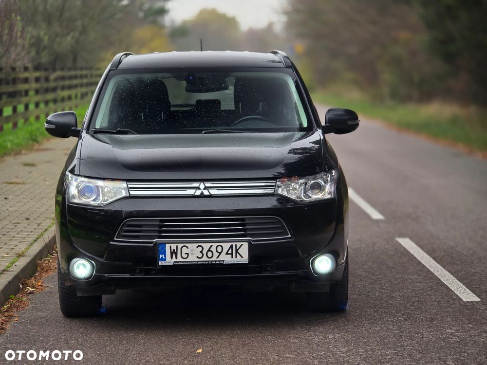 Mitsubishi Outlander - 10