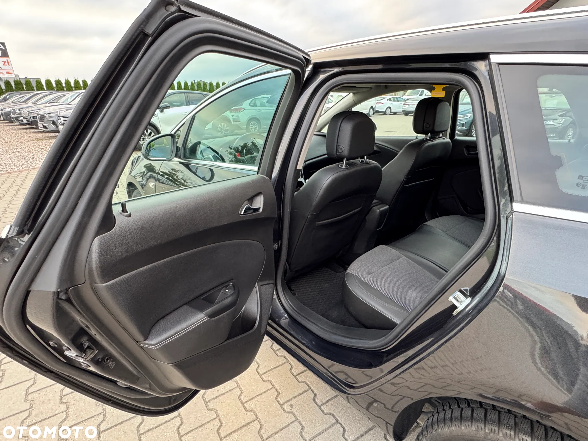 Opel Astra IV 1.6 CDTI Sport - 27