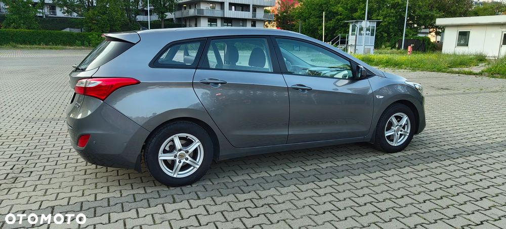 Hyundai i30 1.6 Comfort - 15