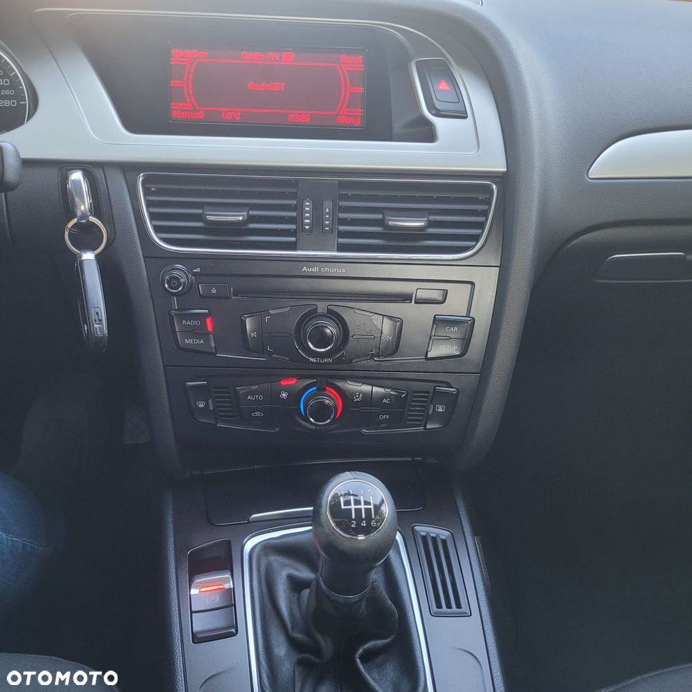 Audi A4 Limousine - 16