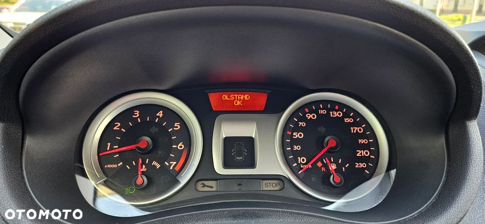 Renault Clio 1.6 16V Expression - 23