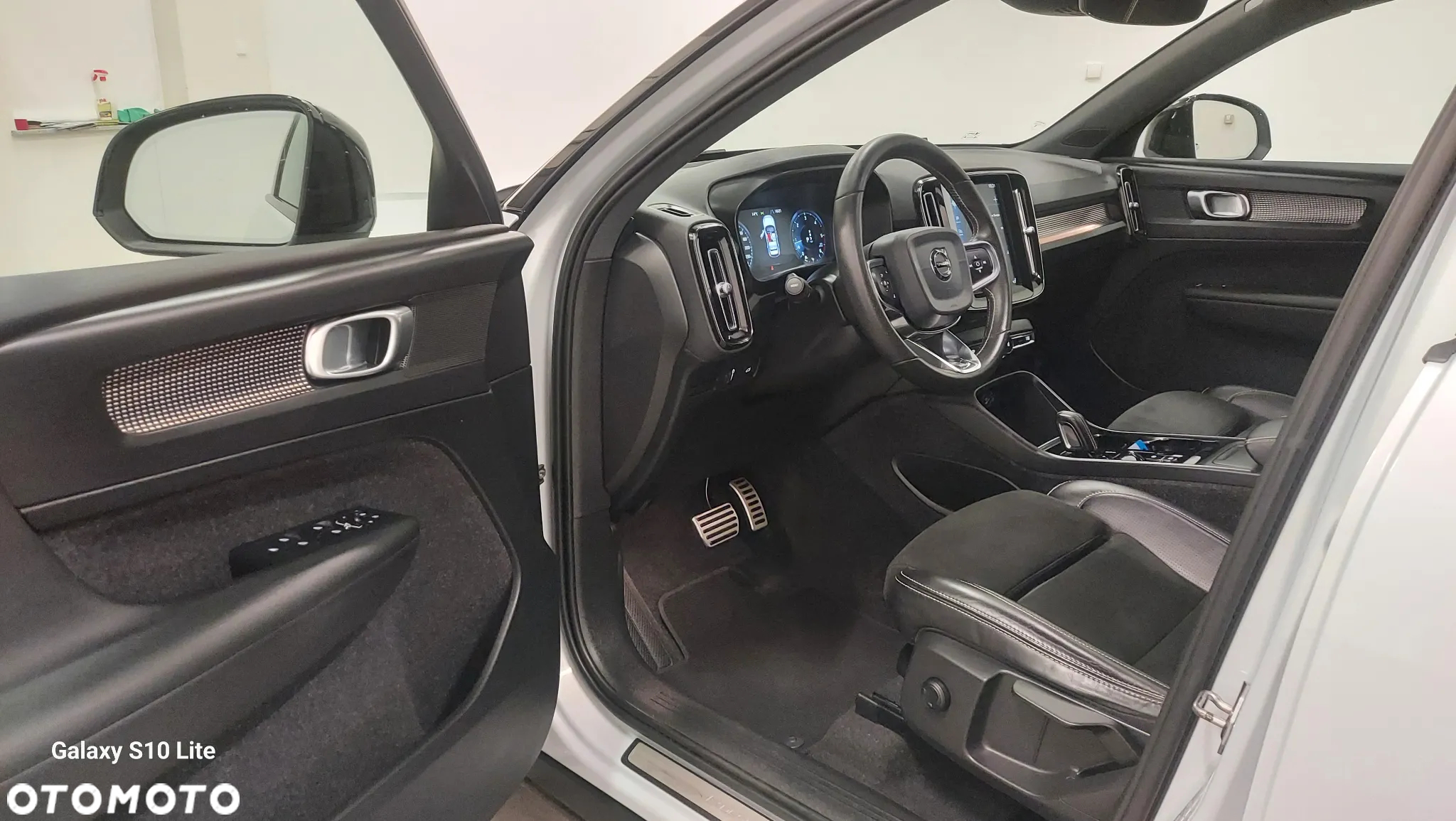 Volvo XC 40 D3 SCR R-Design - 5