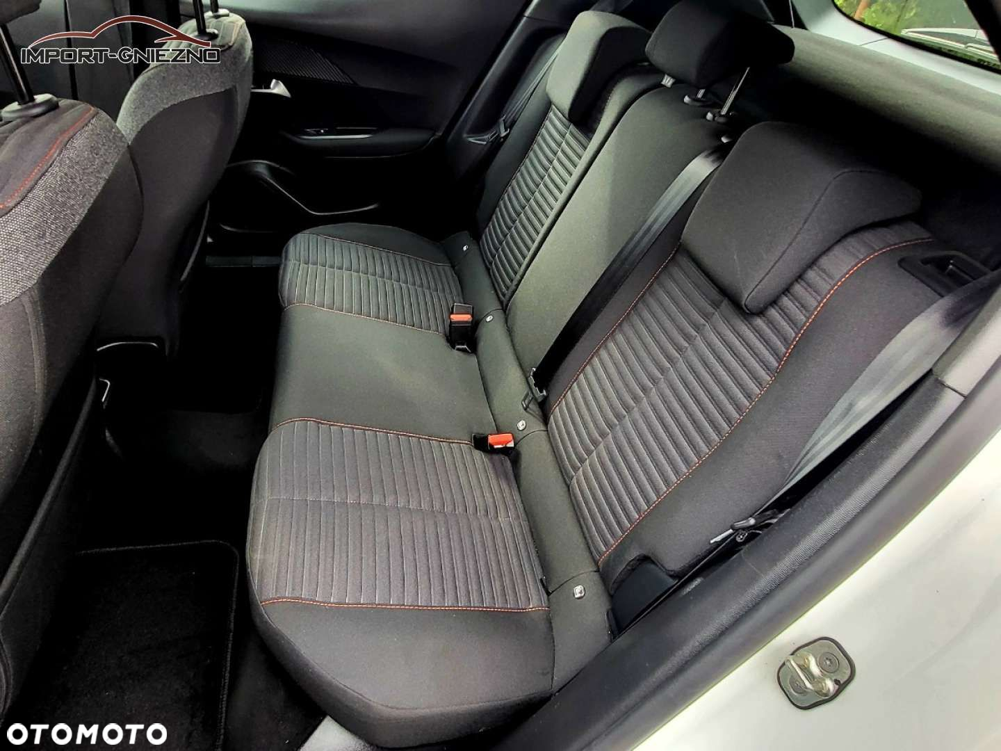 Peugeot 2008 - 6