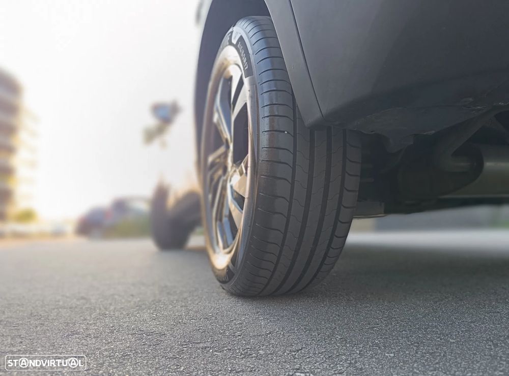 Peugeot 2008 1.2 PureTech Allure Pack EAT8 - 38
