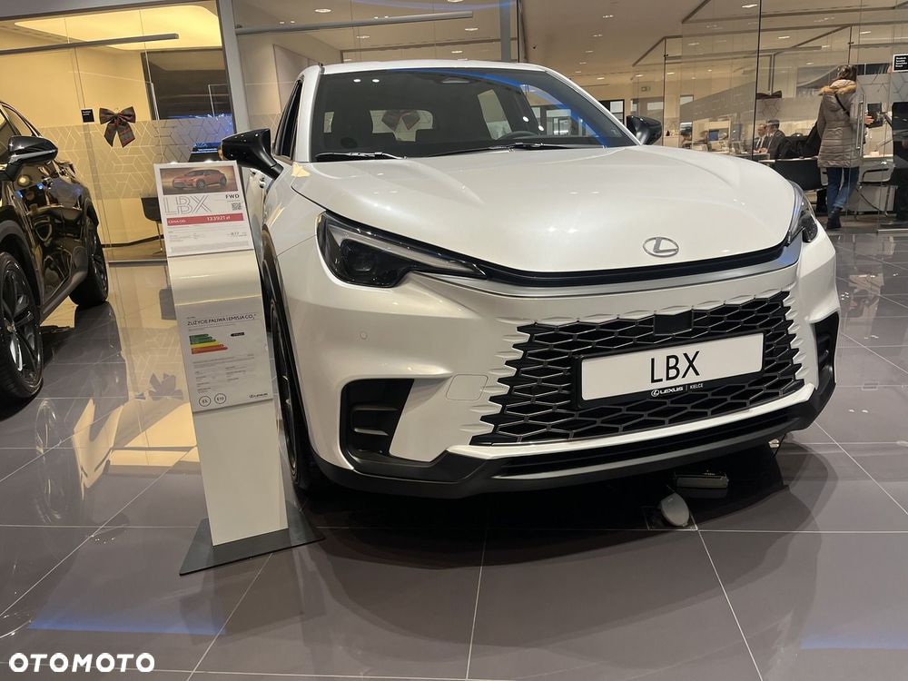 Lexus LBX 1.5 Hybrid - 1