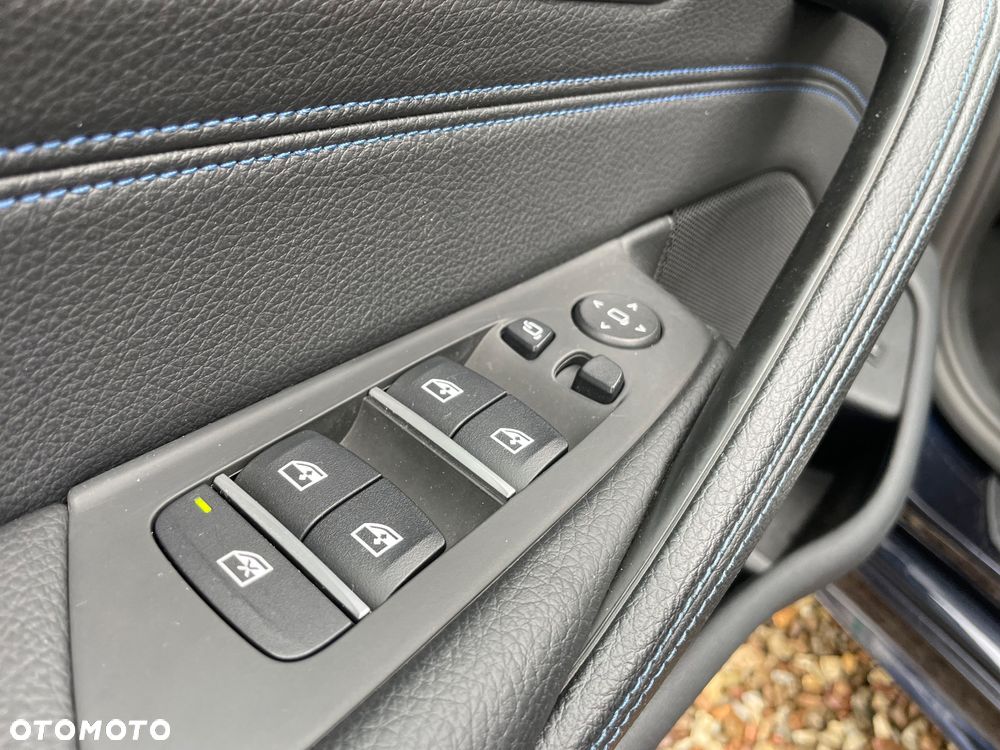 BMW Seria 5 520d xDrive M Sport sport - 28