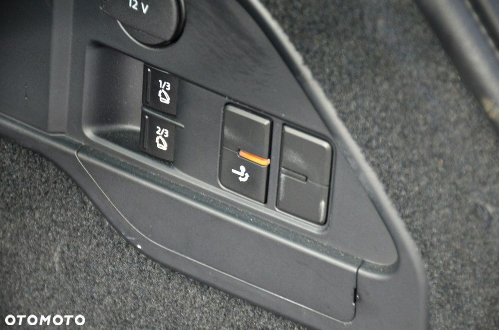 Volkswagen Touareg - 19