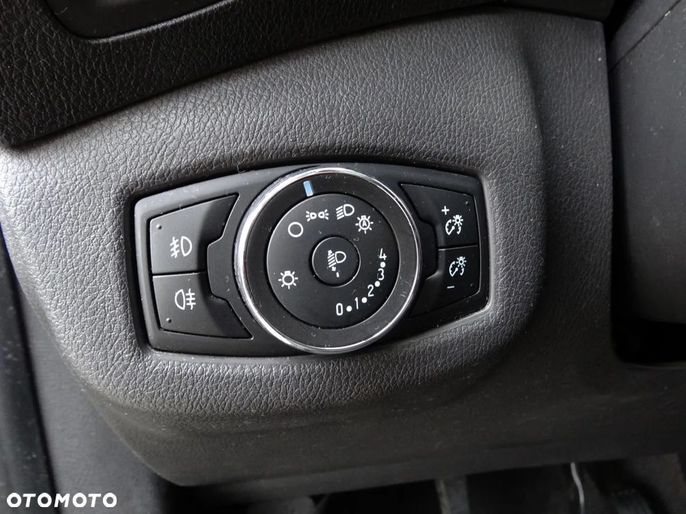 Ford Tourneo Connect Grand - 35