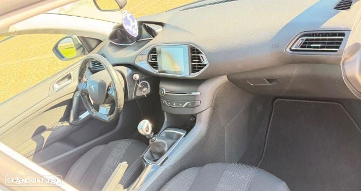 Peugeot 308 - 5