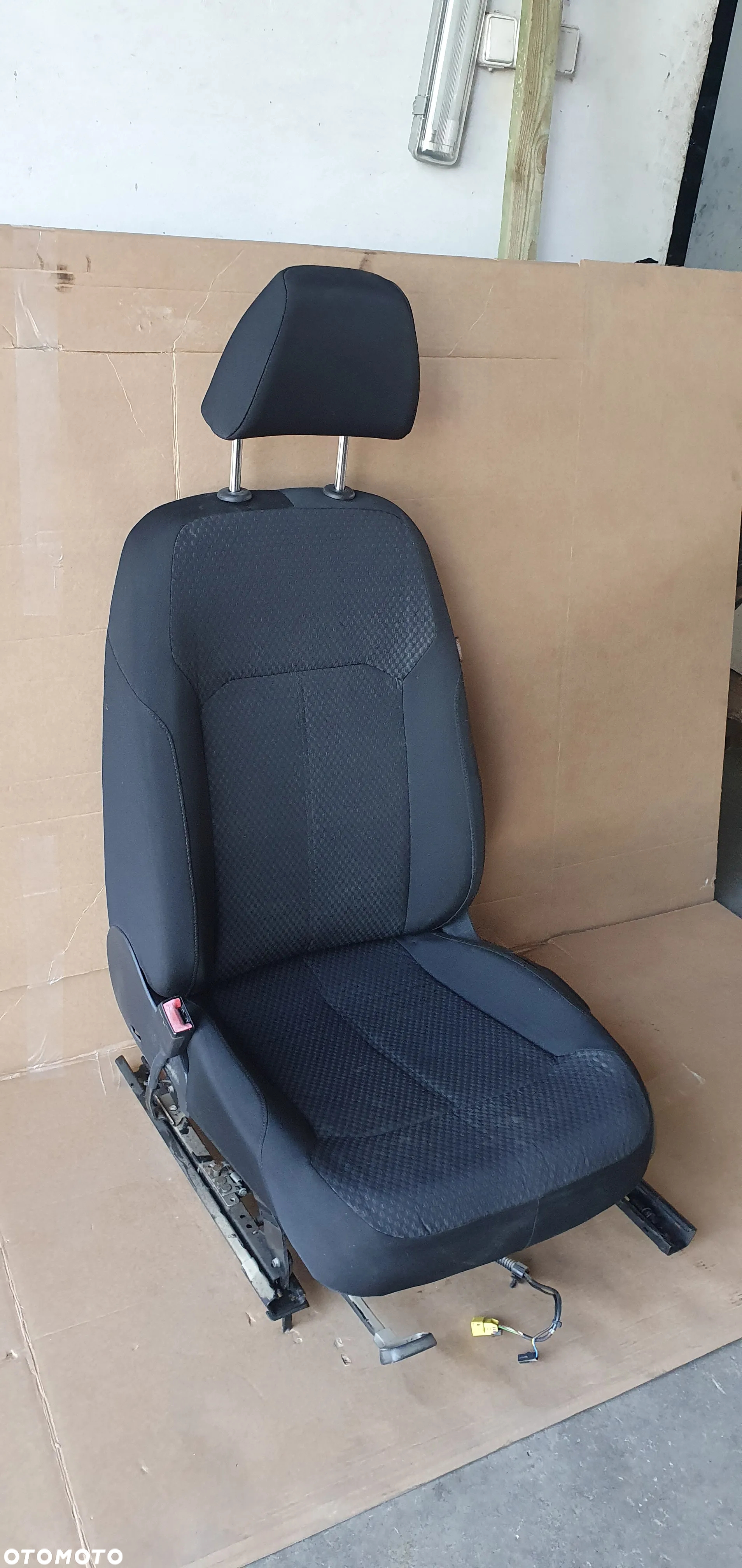 Fotel kierowcy lewy przód przedni VW Passat B7 - 3