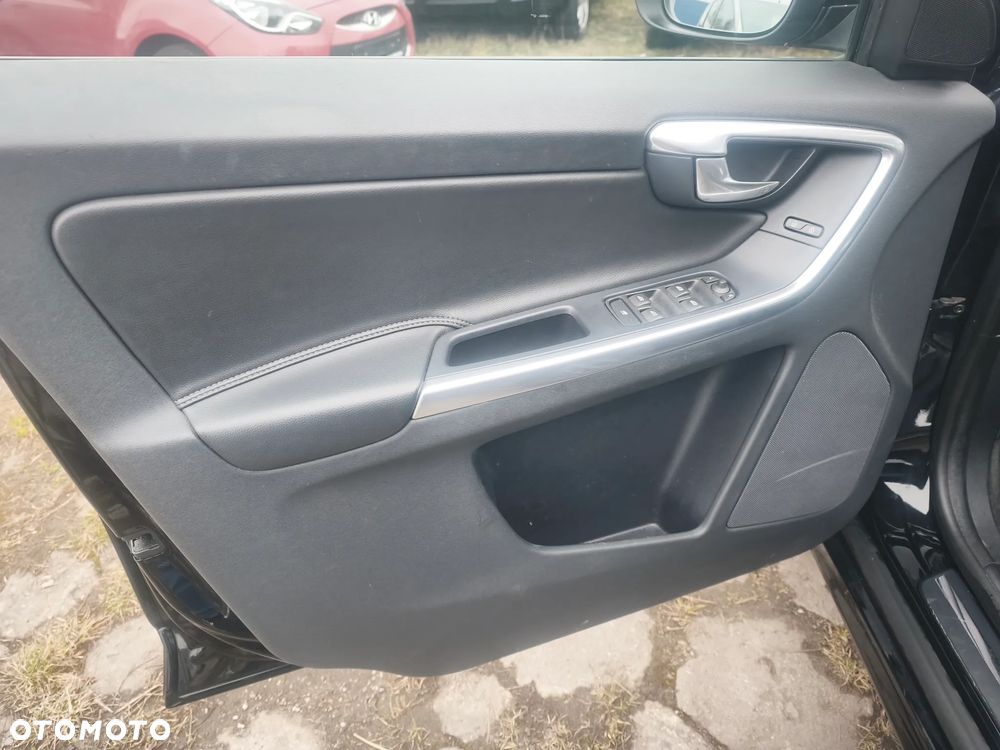 Volvo XC 60 D3 Geartronic Kinetic - 17