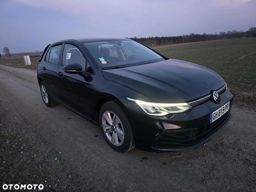 Volkswagen Golf - 8