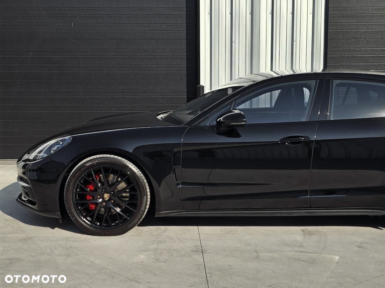 Porsche Panamera 4S - 22
