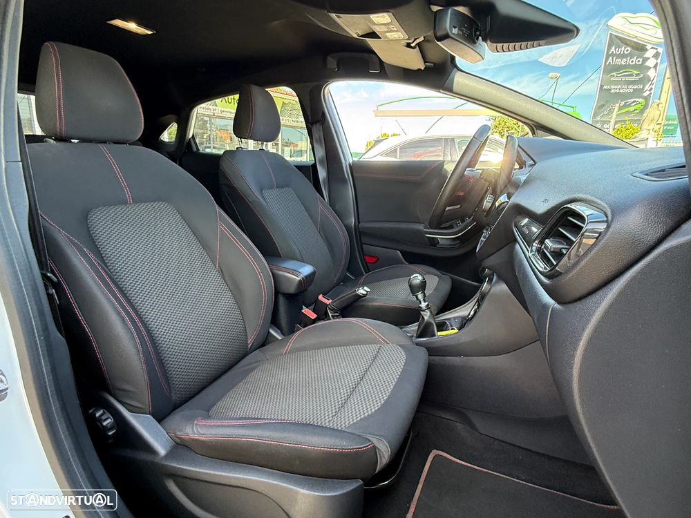 Ford Puma 1.0 EcoBoost Hybrid ST-LINE - 27