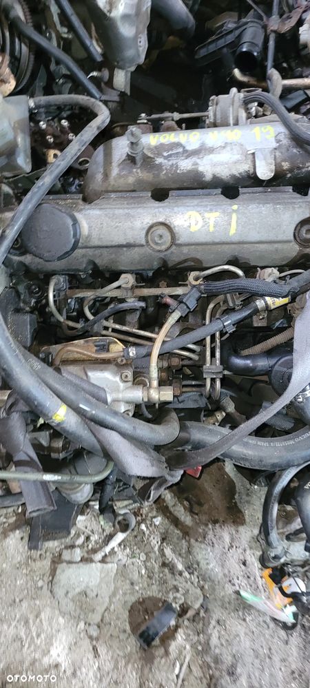 VOLVO V40 1.9DTI SILNIK - 2
