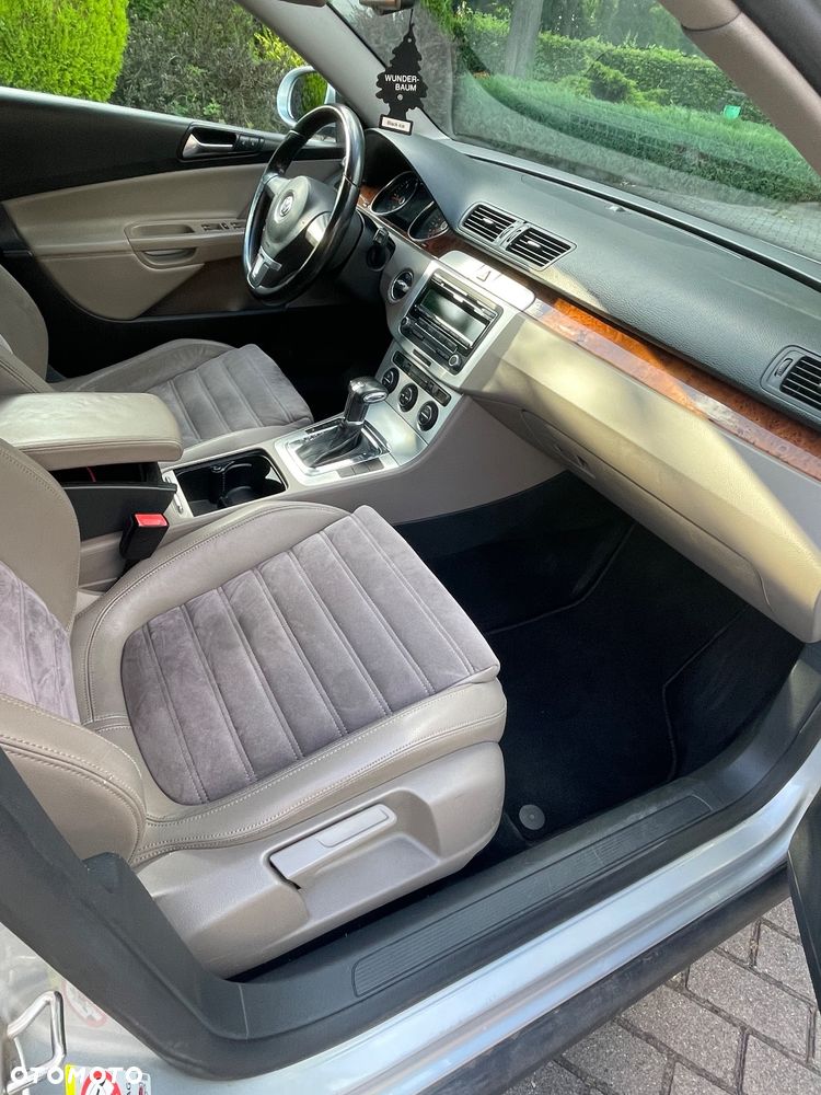 Volkswagen Passat 2.0 TDI Highline DSG - 9
