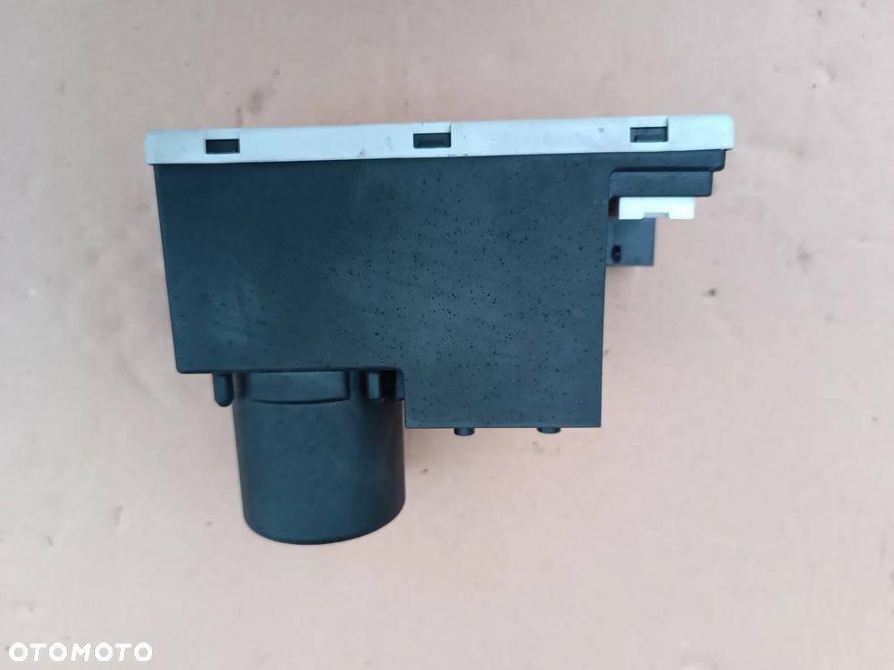AUDI A3 A4 A8 POMPKA CENTRALNEGO ZAMKA 8L0862257K - 1