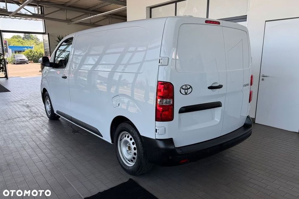Toyota Proace Medium Active 1.5 120KM - 7