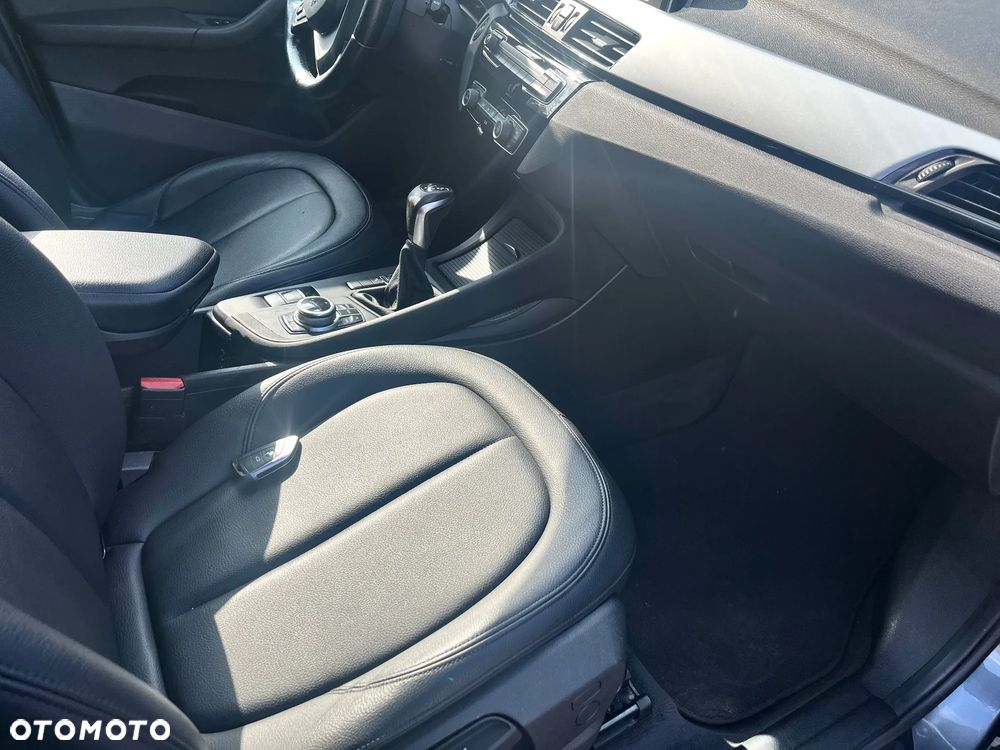 BMW X1 sDrive18d - 23