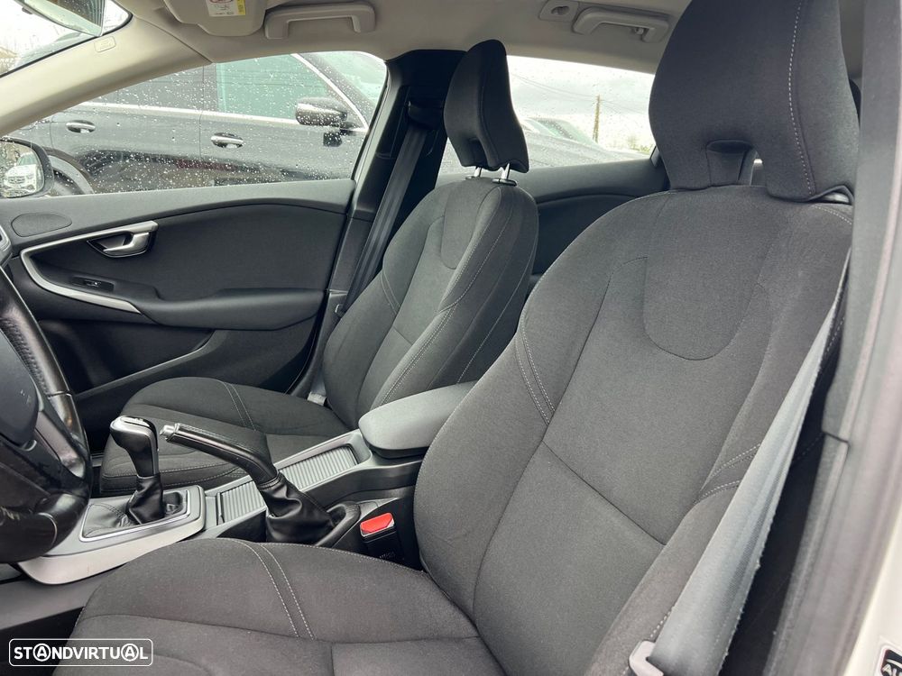 Volvo V40 2.0 D2 Kinetic - 17