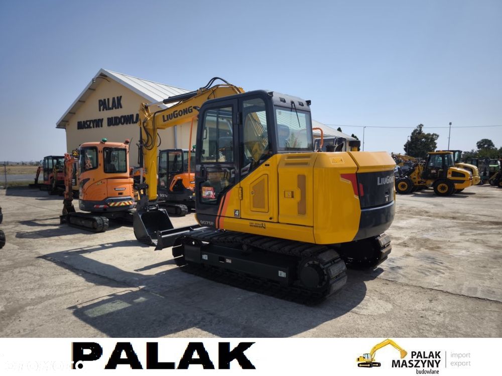 Liu Gong 9075F nie mylić z  JCB 85z - 5