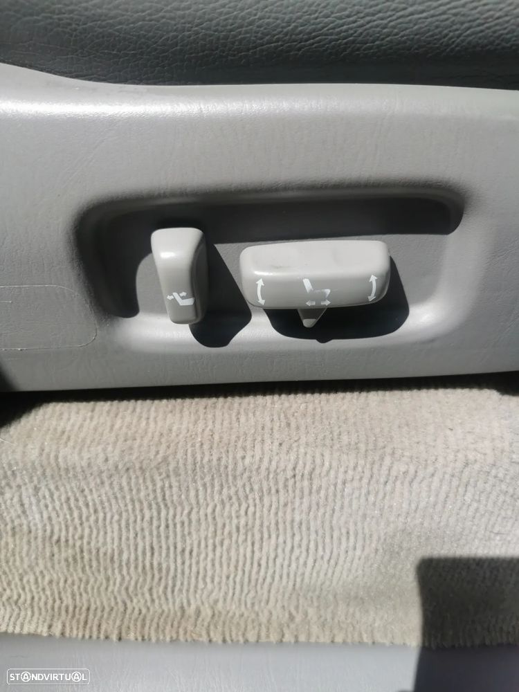 Toyota Land Cruiser - 17