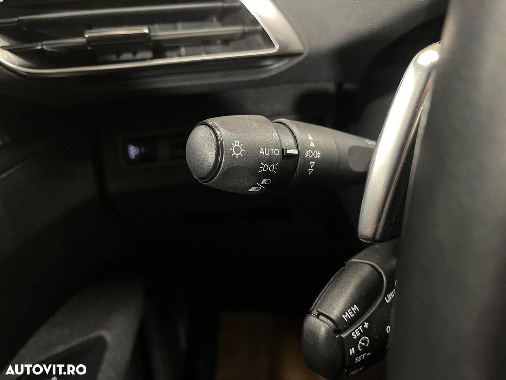 Peugeot 5008 1.2L PureTech EAT8 S&S Active Pack - 28