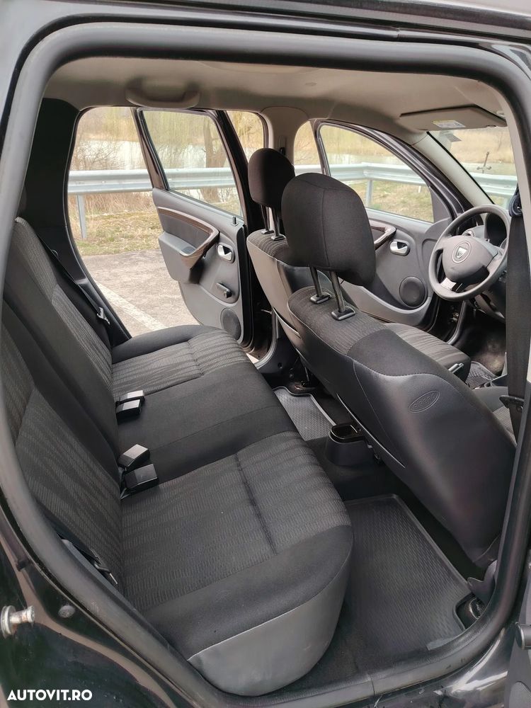 Dacia Duster 1.6 16V 105 4x2 Laureate - 12