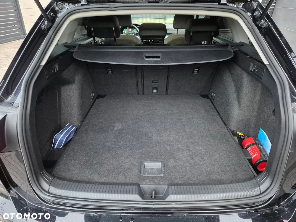 Volkswagen Golf 2.0 TDI Style DSG - 18